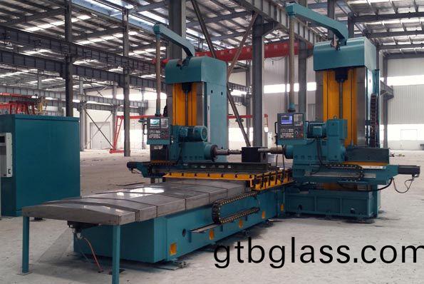 数控(kong)五(wu)轴双(shuang)立(li)柱(zhu)镗床(chuang)